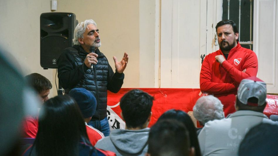 "Doman quiere reemplazar a los socios por accionistas"