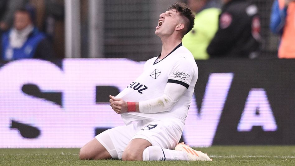 Los goles de la victoria en La Plata