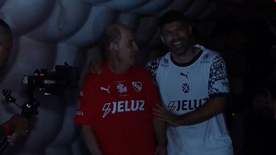 La ovación al Bocha y al Kun
