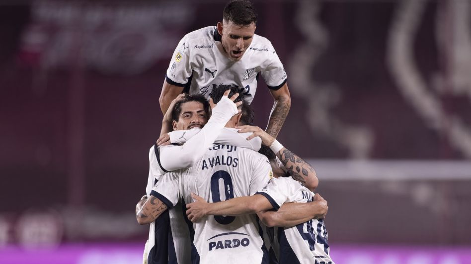 Acaba adentro