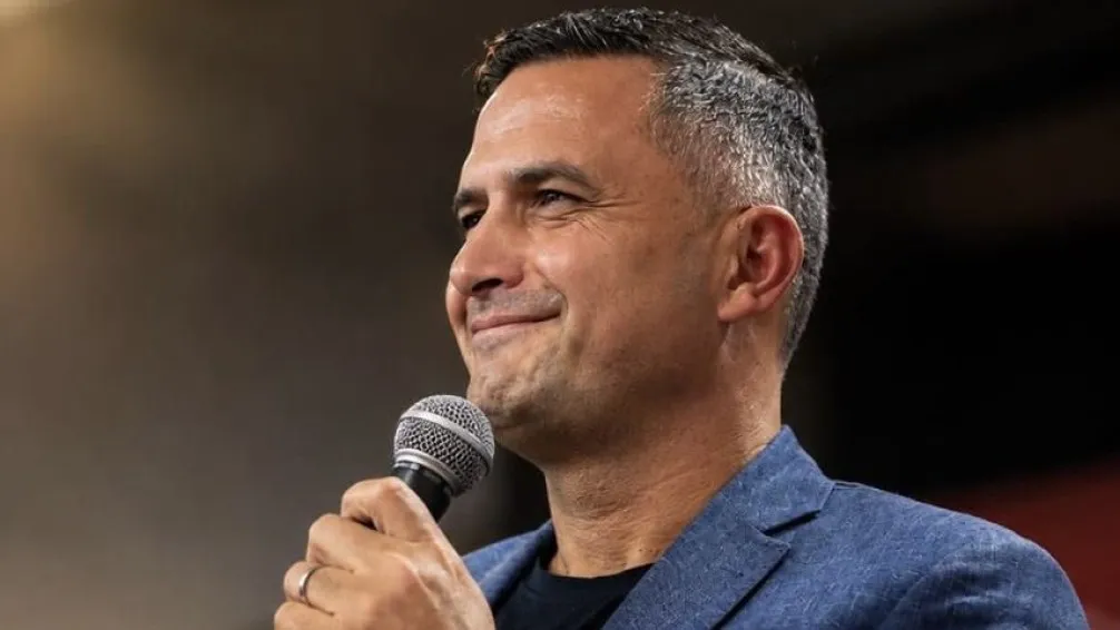 "Que Gaudio baje a Alsina y Colón"