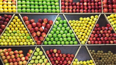 Tiran fruta 