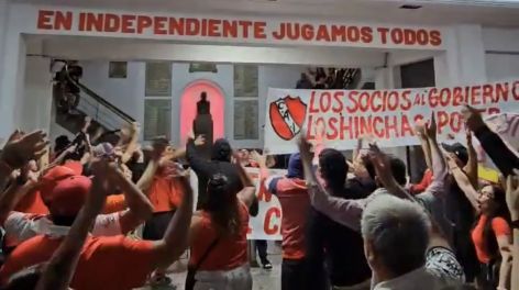 "Ni barrabrava, ni oposición..."